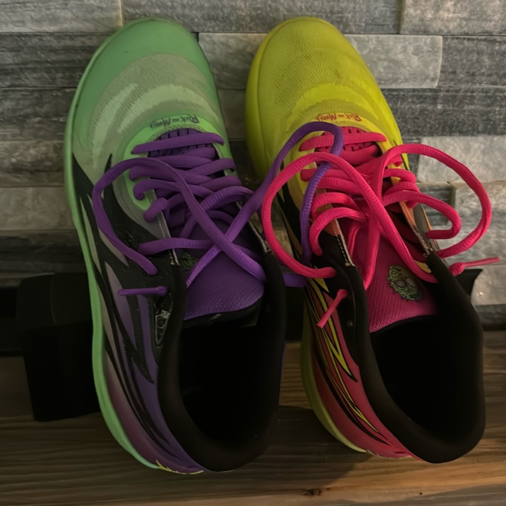 Basketball tenis coleccionables de Rick  and Morty